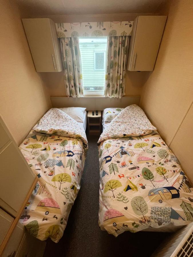 Fulmar 43 ~ Parkdean Holiday Resort เกรทยาร์มัธ ภายนอก รูปภาพ