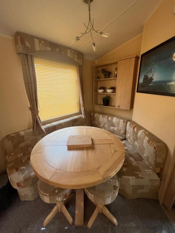 Fulmar 43 ~ Parkdean Holiday Resort เกรทยาร์มัธ ภายนอก รูปภาพ