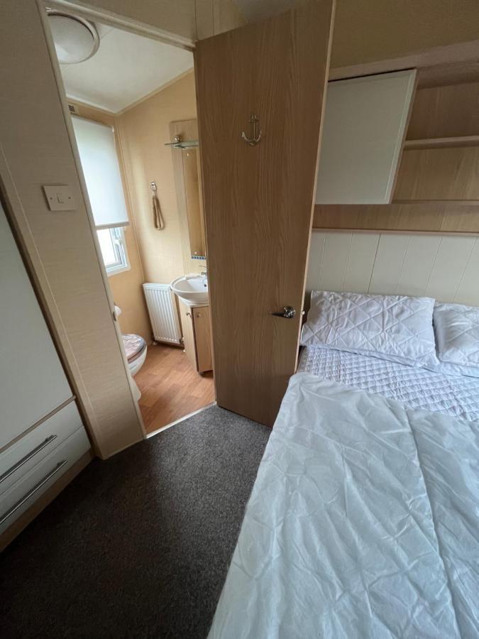 Fulmar 43 ~ Parkdean Holiday Resort เกรทยาร์มัธ ภายนอก รูปภาพ